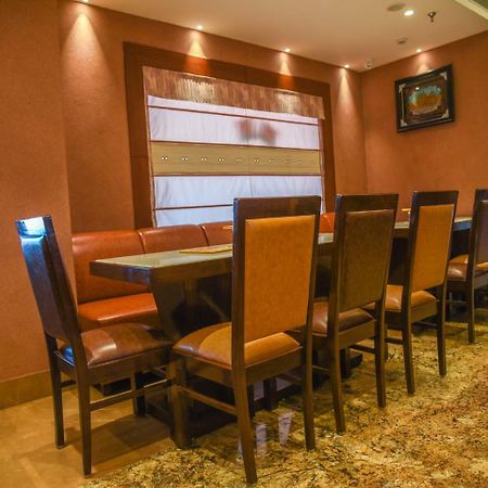 Bharawan Clarks Inn Express Amritsar Esterno foto