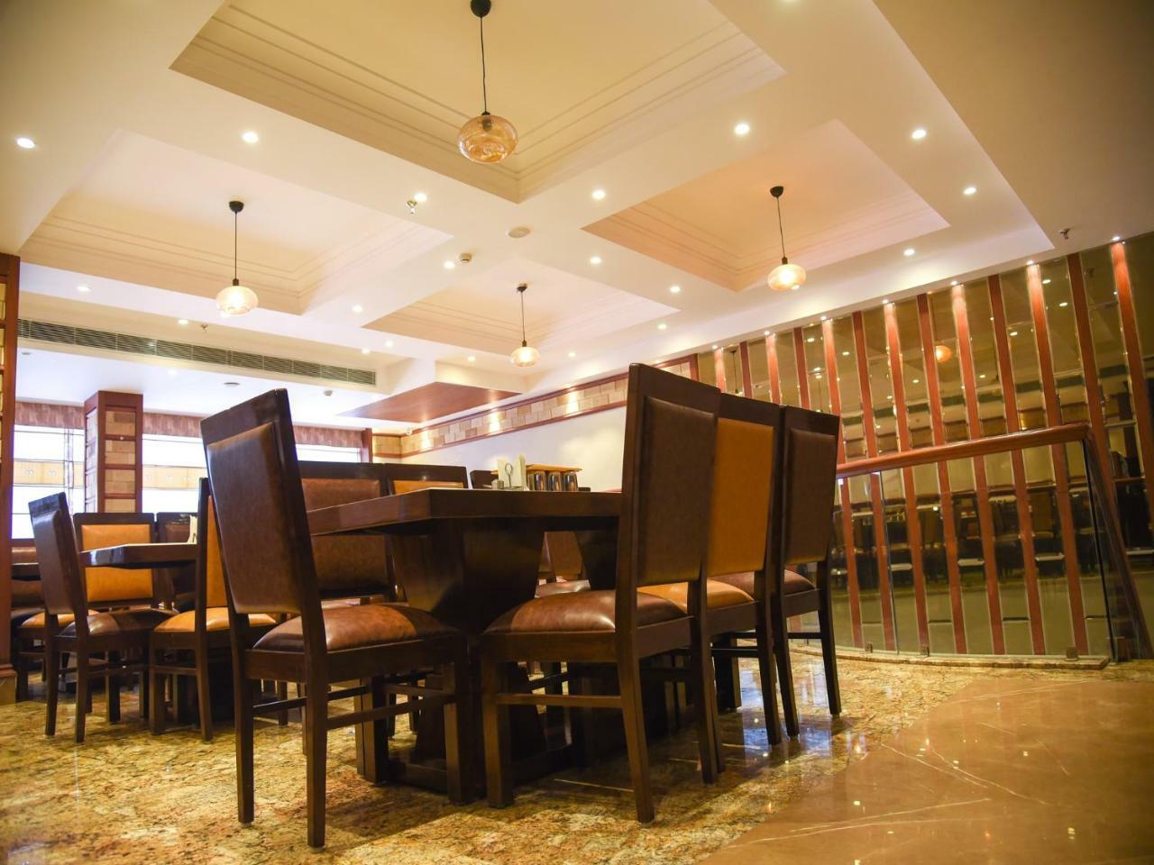 Bharawan Clarks Inn Express Amritsar Esterno foto