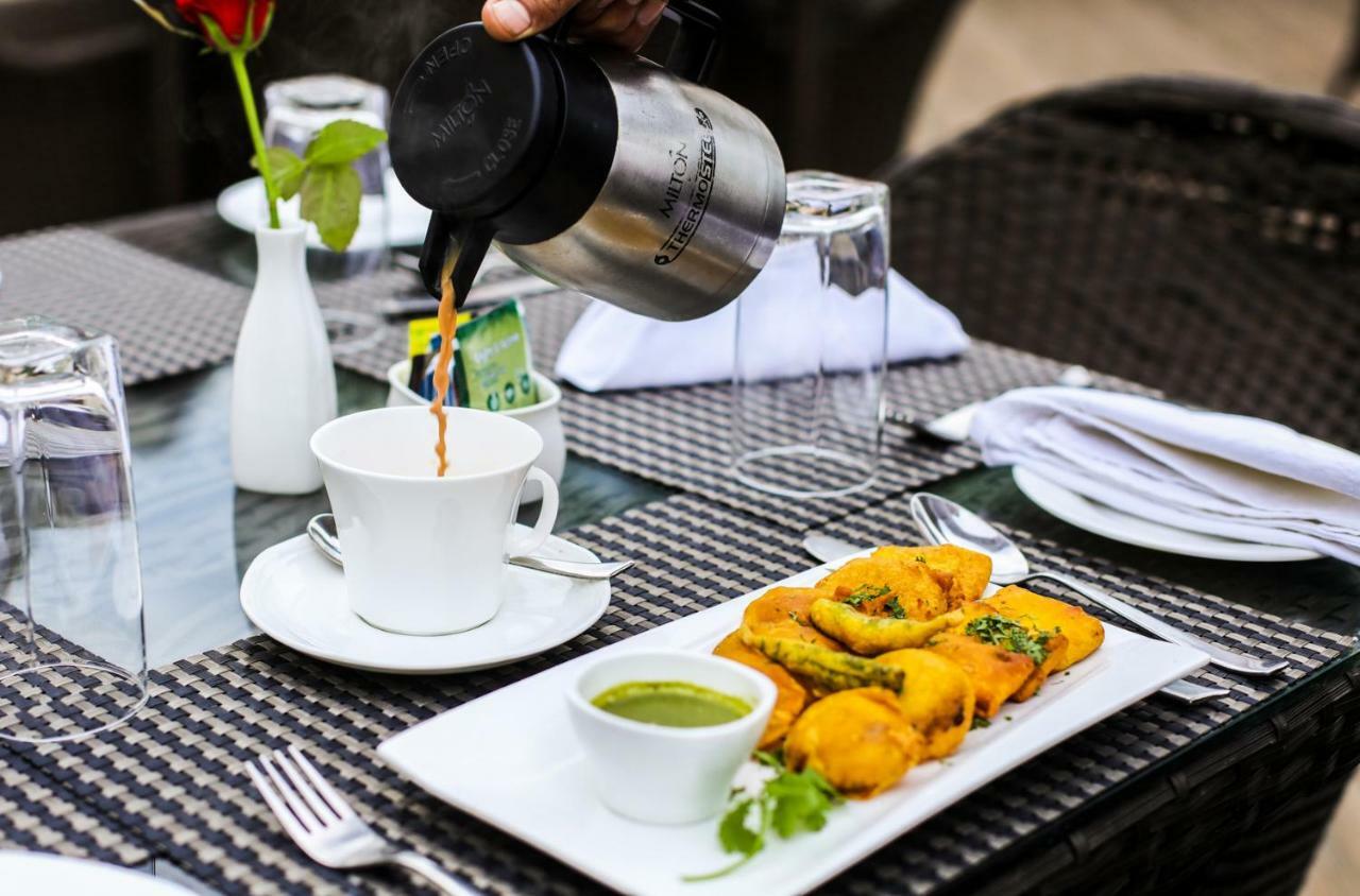 Bharawan Clarks Inn Express Amritsar Esterno foto